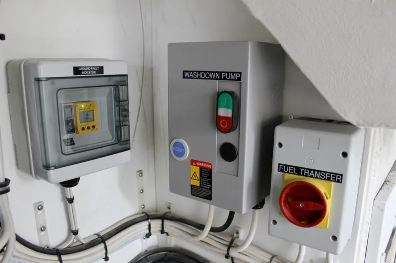 Hawaiian Chieftain Yacht Photos Pics 