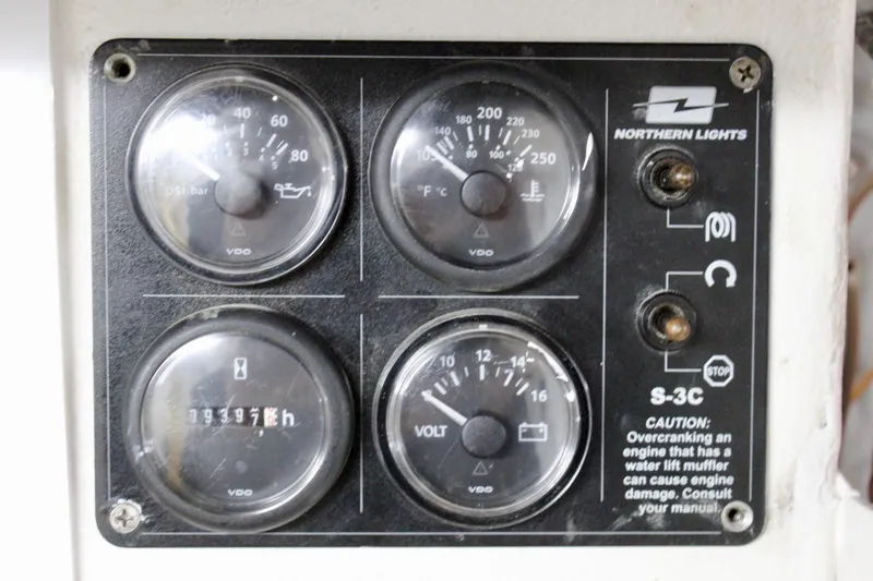 Hawaiian Chieftain Yacht Photos Pics 