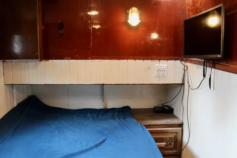 Hawaiian Chieftain Yacht Photos Pics 