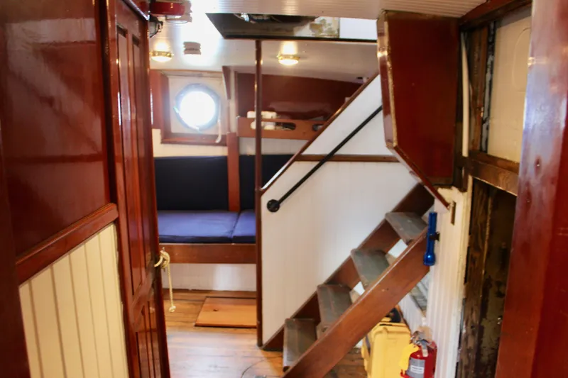 Hawaiian Chieftain Yacht Photos Pics 