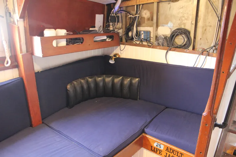 Hawaiian Chieftain Yacht Photos Pics 