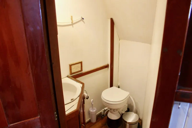 Hawaiian Chieftain Yacht Photos Pics 