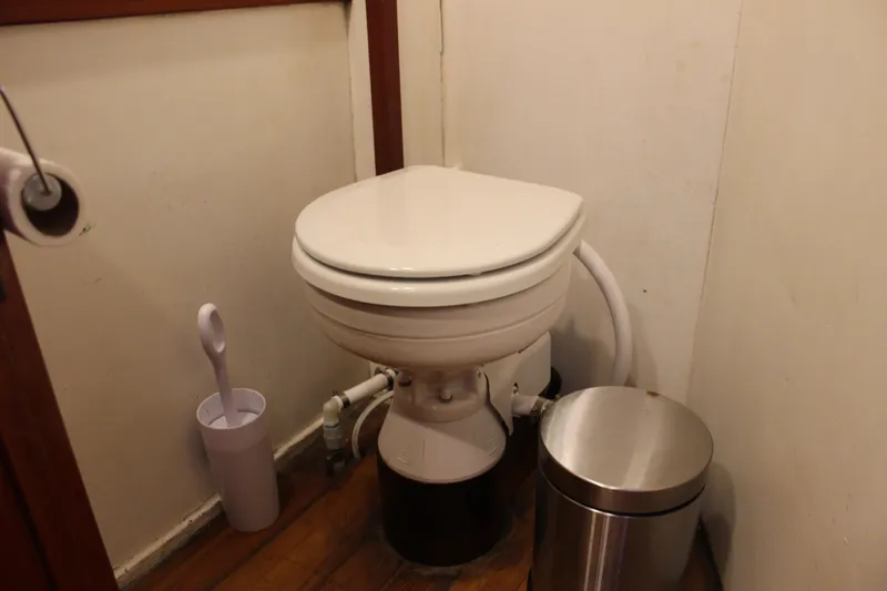 Hawaiian Chieftain Yacht Photos Pics 