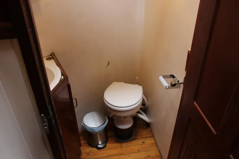 Hawaiian Chieftain Yacht Photos Pics 