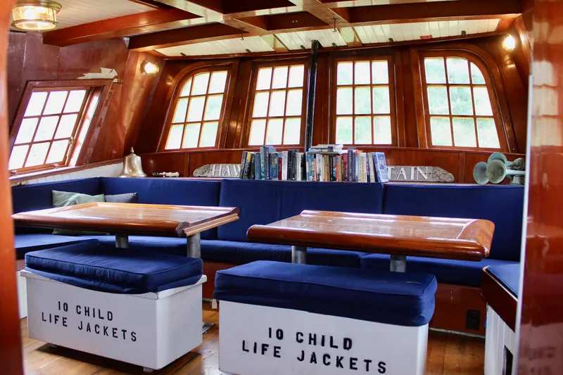 Hawaiian Chieftain Yacht Photos Pics 