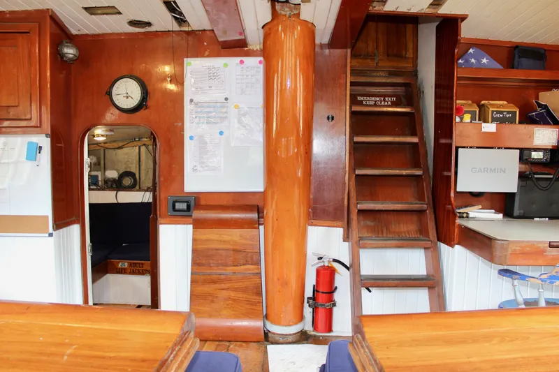 Hawaiian Chieftain Yacht Photos Pics 