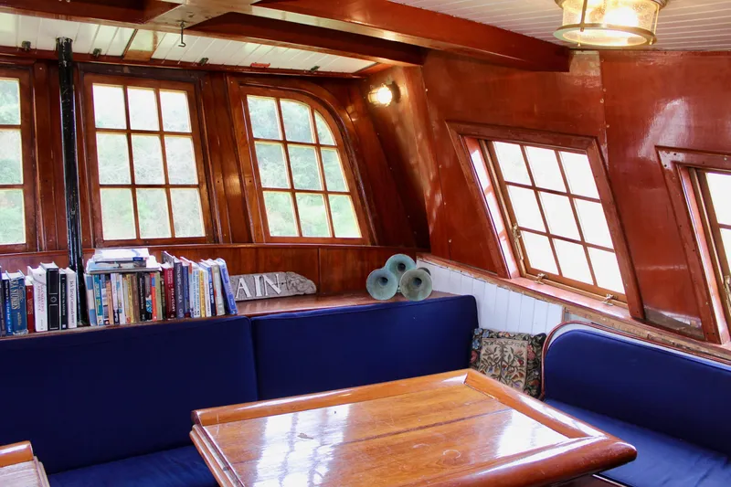 Hawaiian Chieftain Yacht Photos Pics 