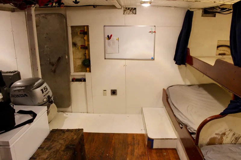 Hawaiian Chieftain Yacht Photos Pics 