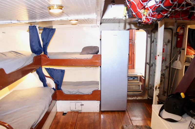 Hawaiian Chieftain Yacht Photos Pics 