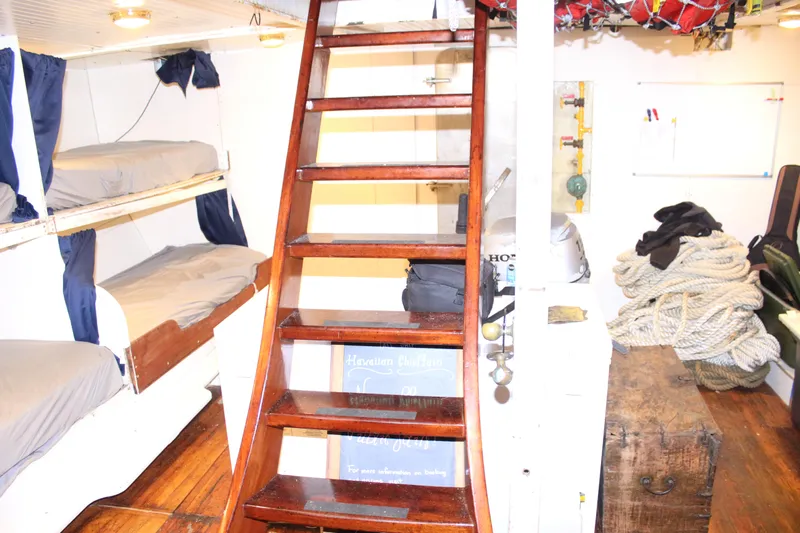 Hawaiian Chieftain Yacht Photos Pics 