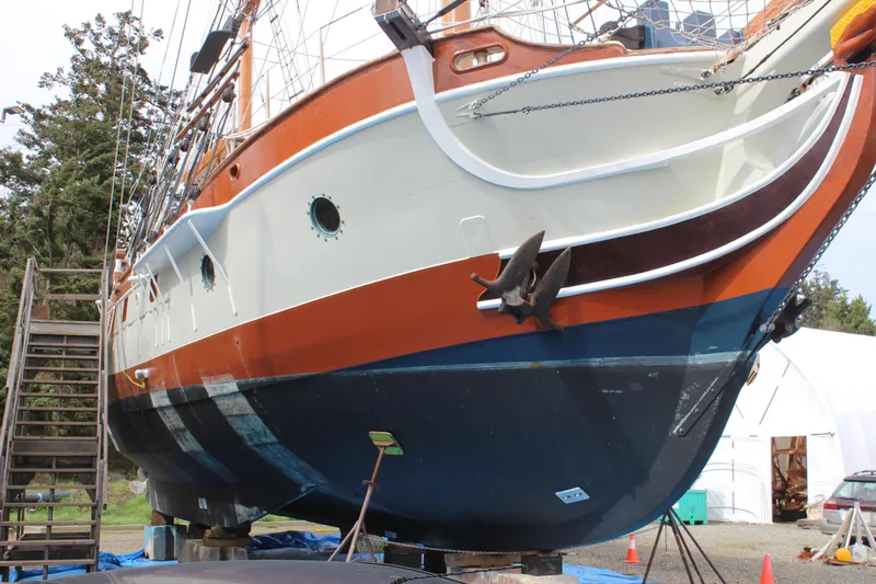 Hawaiian Chieftain Yacht Photos Pics 