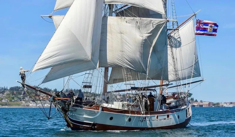 Hawaiian Chieftain Yacht Photos Pics 