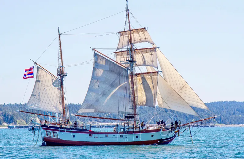 Hawaiian Chieftain Yacht Photos Pics 
