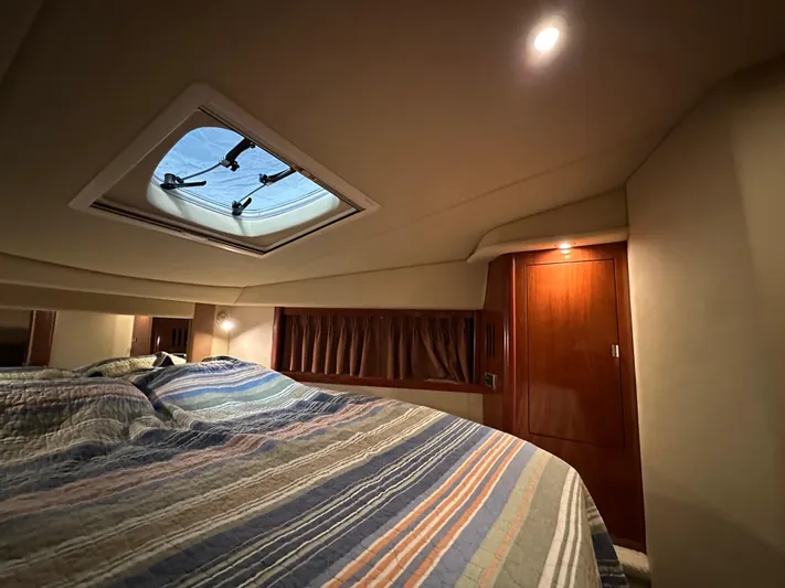 Even Keel Yacht Photos Pics 