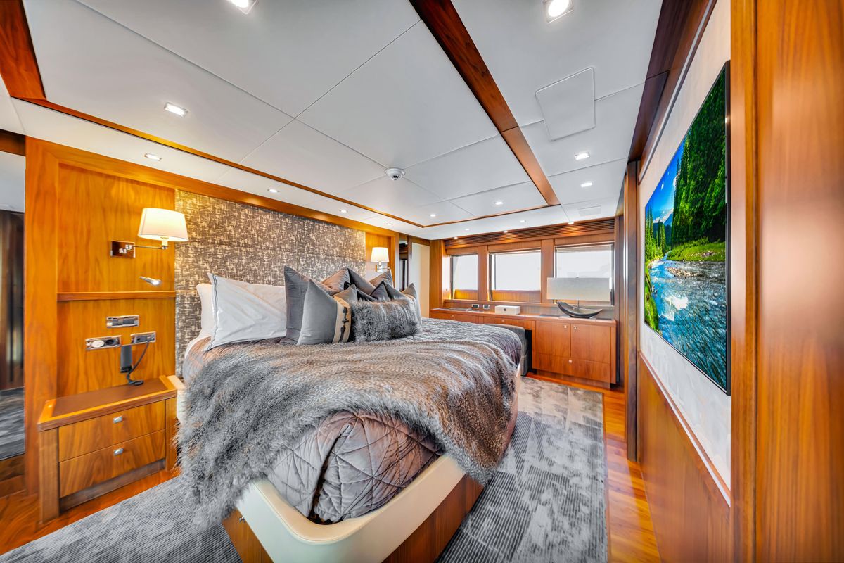 2009 Sunseeker 121 