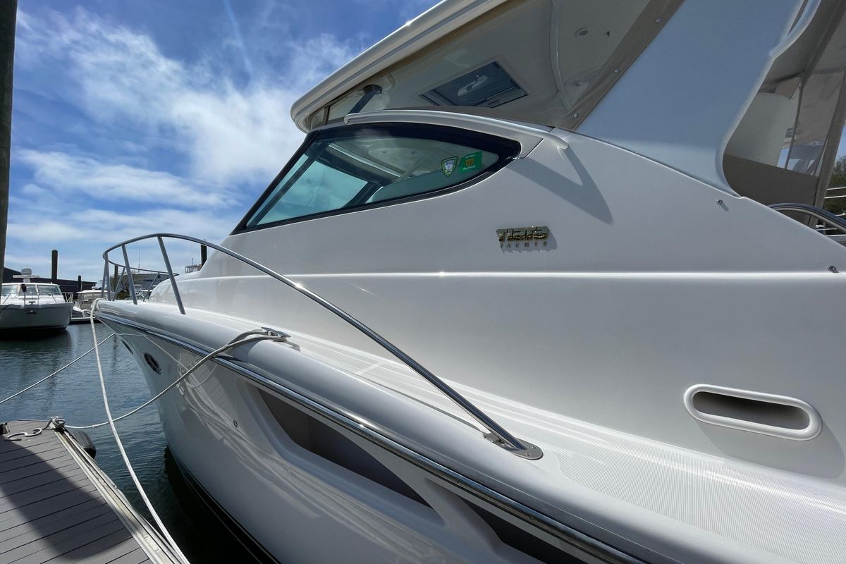 2009 Tiara Yachts 42 