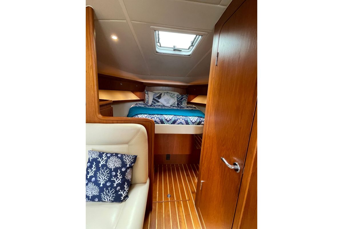 2009 Tiara Yachts 42 