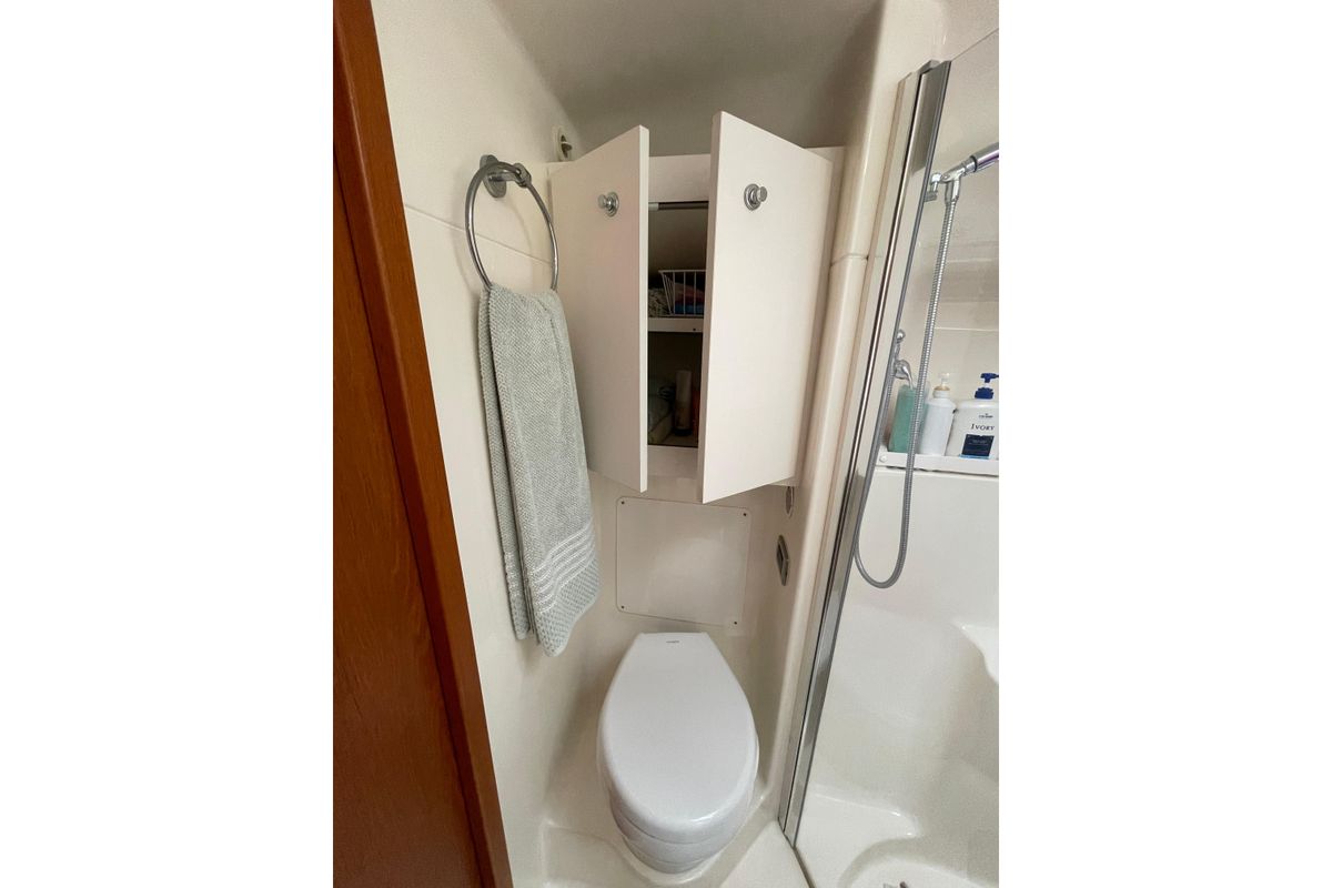 2009 Tiara Yachts 42 