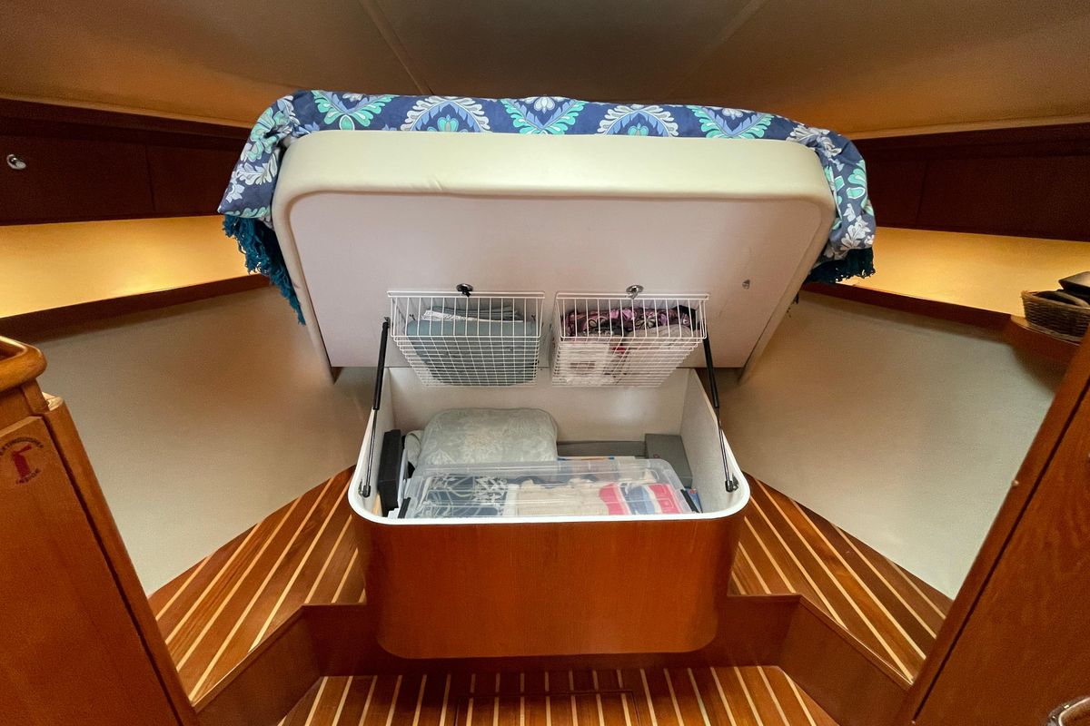 2009 Tiara Yachts 42 