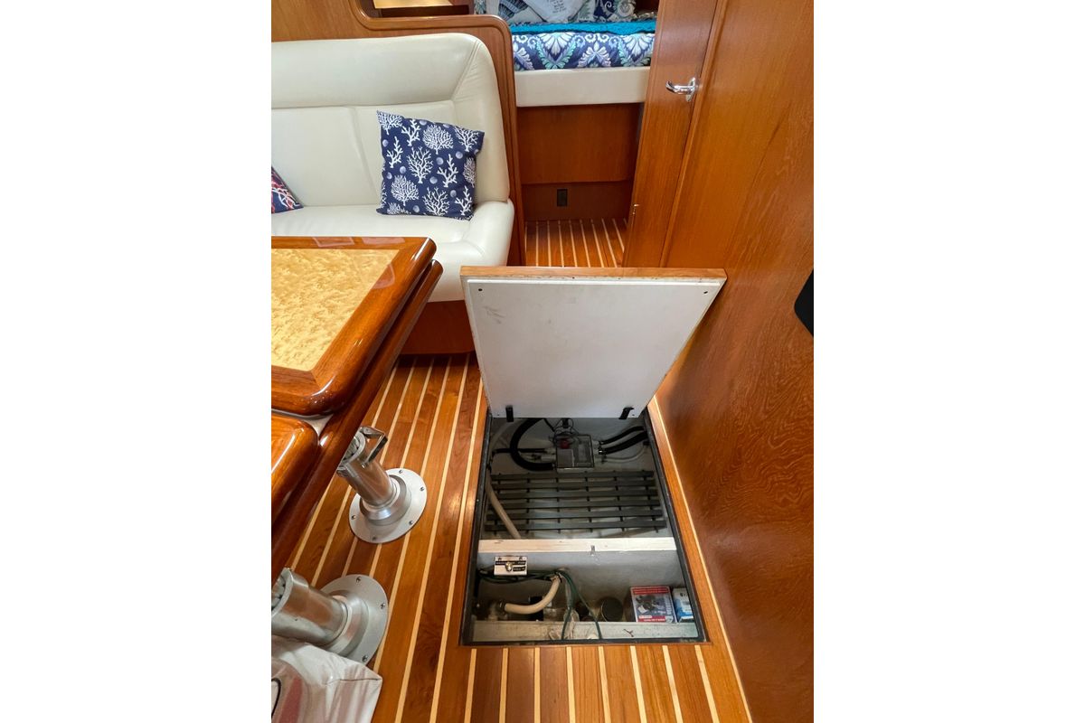 2009 Tiara Yachts 42 