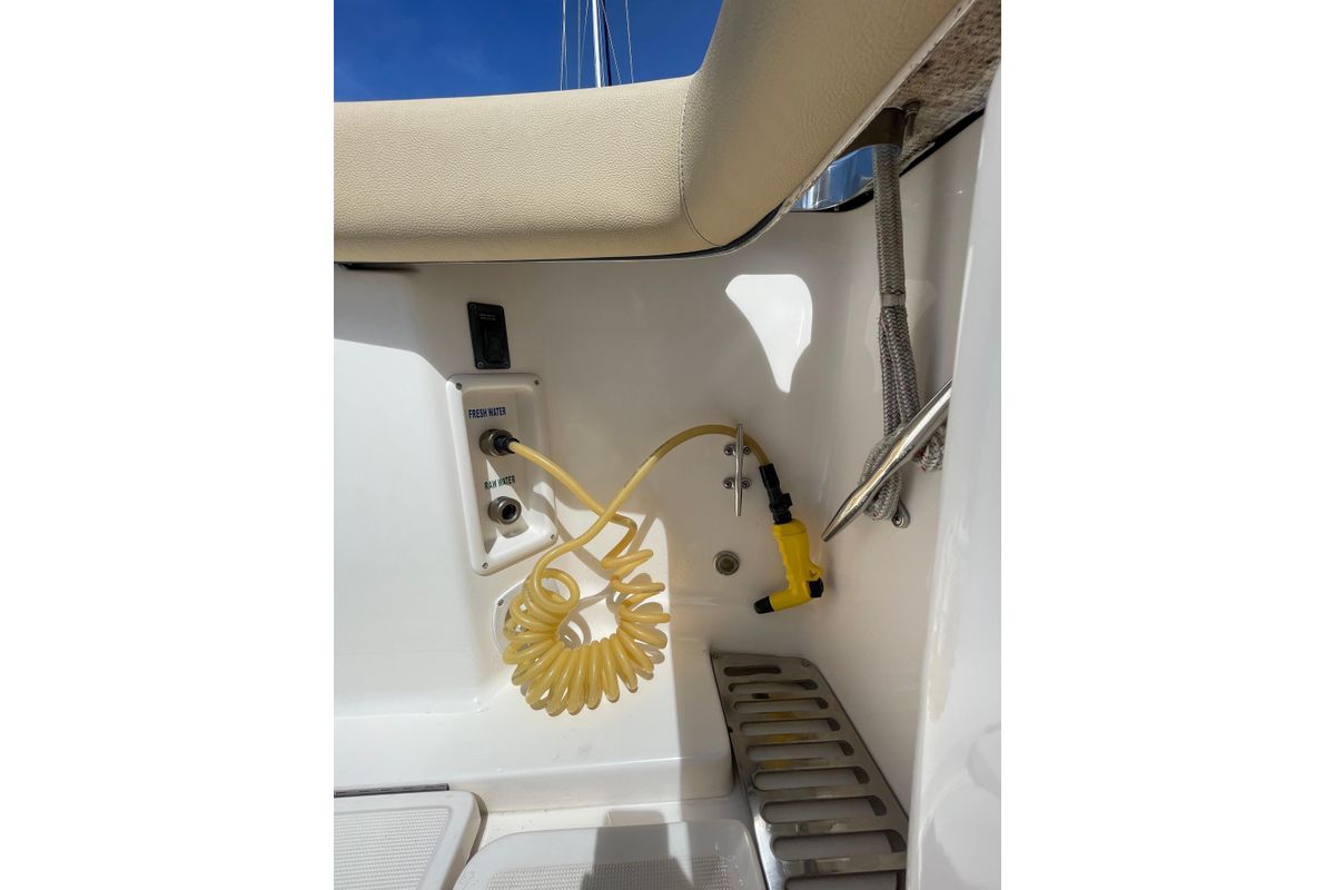 2009 Tiara Yachts 42 