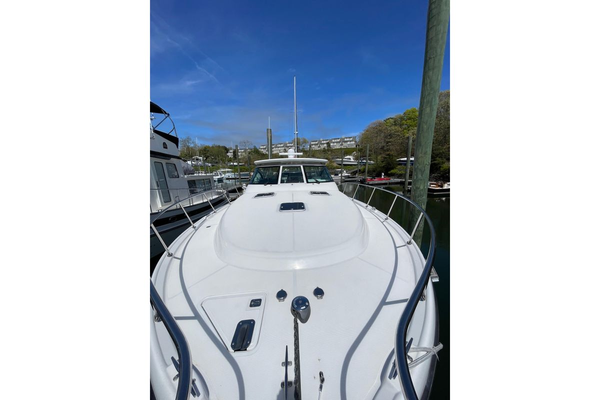 2009 Tiara Yachts 42 