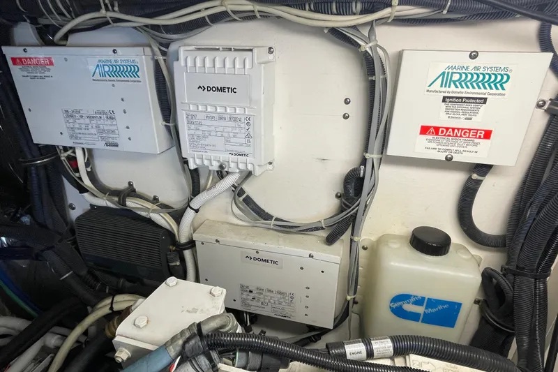 Sasea Yacht Photos Pics Engine room of 2009 Tiara Yachts 4200 Open with Dometic marine air systems.