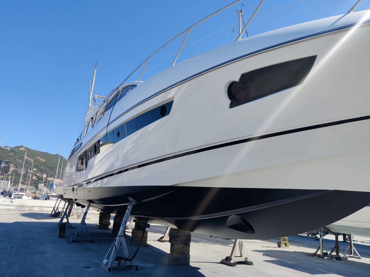 2015 Sunseeker 71 