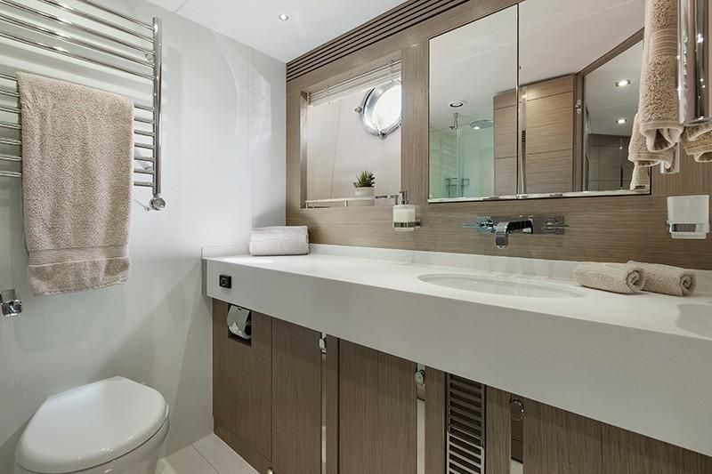 2015 Sunseeker 71 