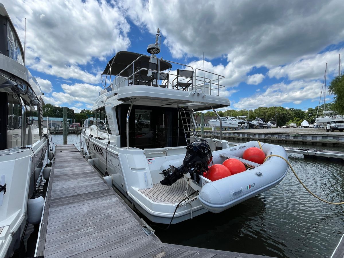 2023 Beneteau 44 
