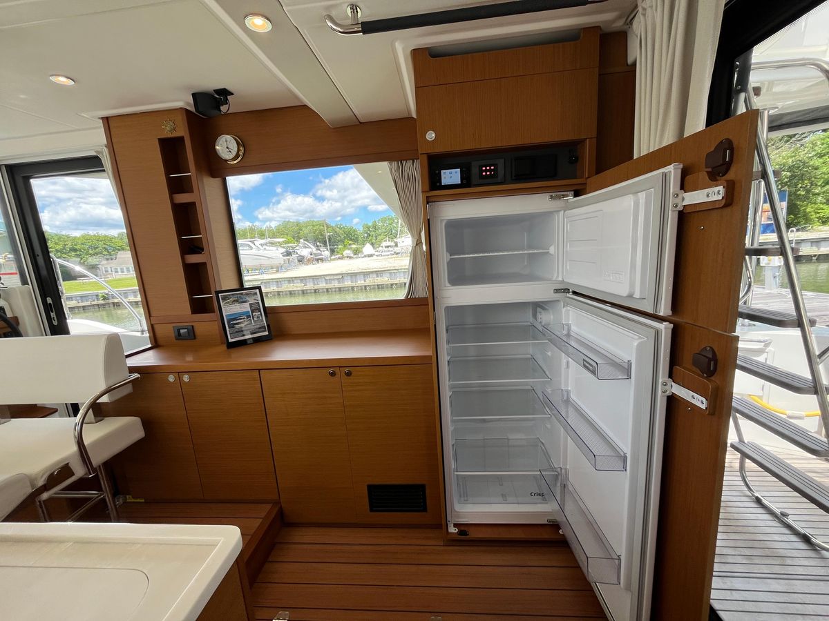 2023 Beneteau 44 