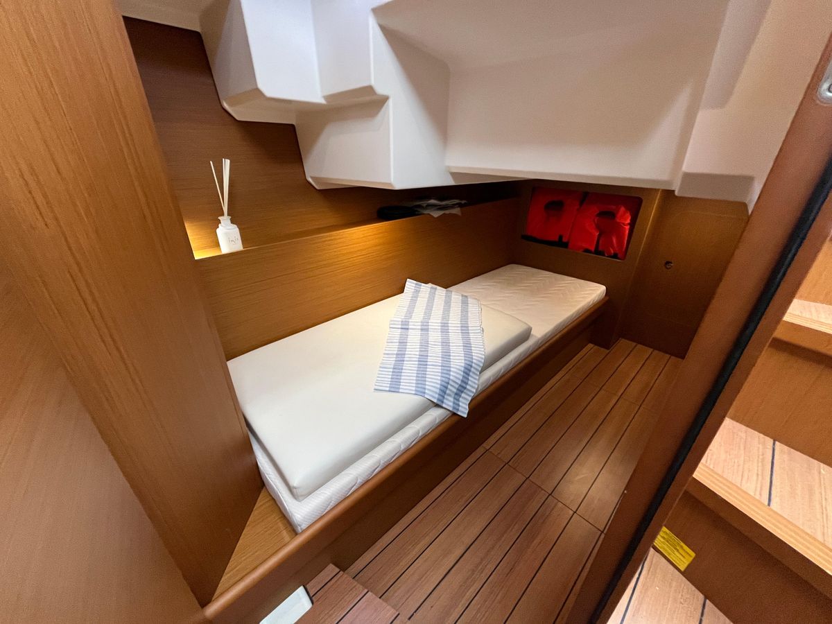 2023 Beneteau 44 