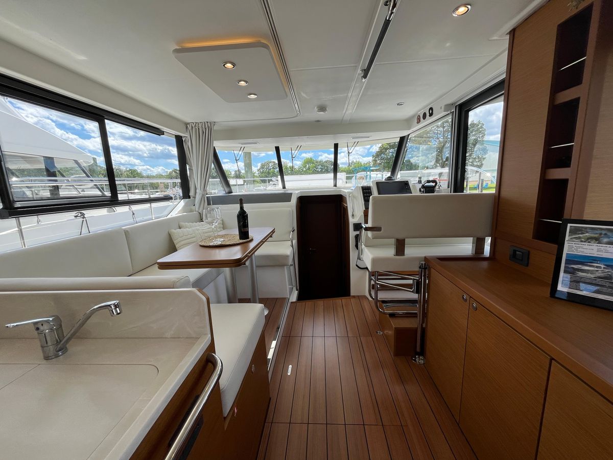 2023 Beneteau 44 