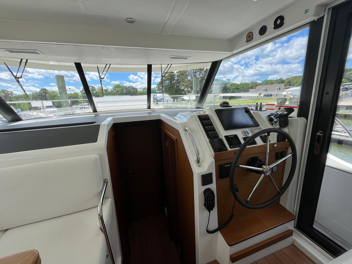 2023 Beneteau 44 