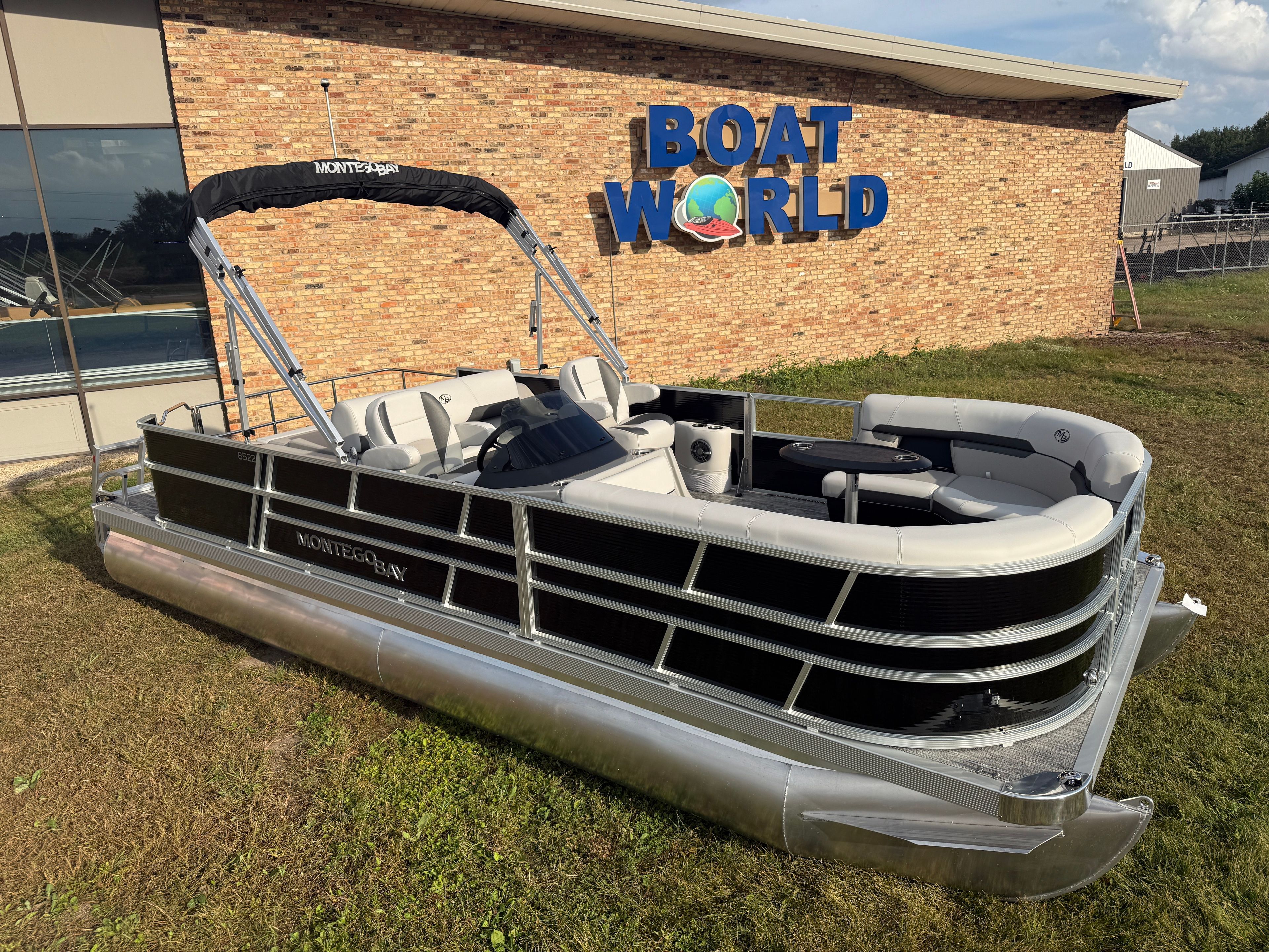 Montego Bay 8522 Swingback Deluxe Pontoon & Honda 4-Stroke EFI