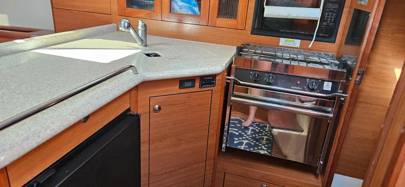 Bay Dream Yacht Photos Pics 