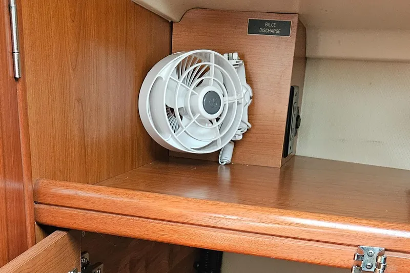 Bay Dream Yacht Photos Pics 