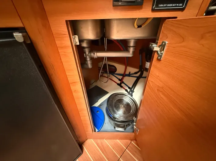 Bay Dream Yacht Photos Pics 