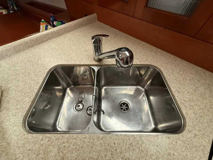 Bay Dream Yacht Photos Pics 