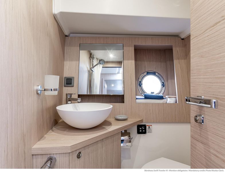 2023 Beneteau Swift Trawler 41 Sedan