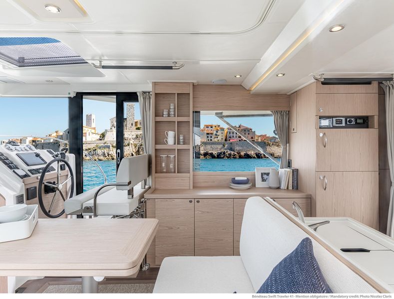 2023 Beneteau Swift Trawler 41 Sedan