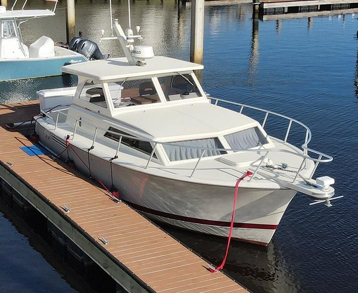1967 Hatteras 28 Express