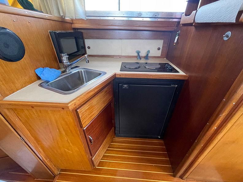 1967 Hatteras 28 Express