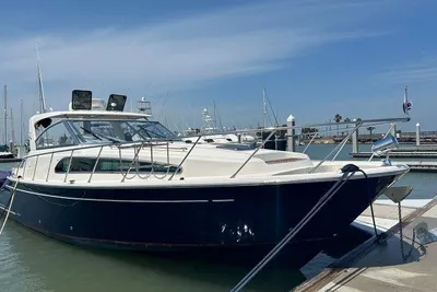 Chris-Craft Roamer 40