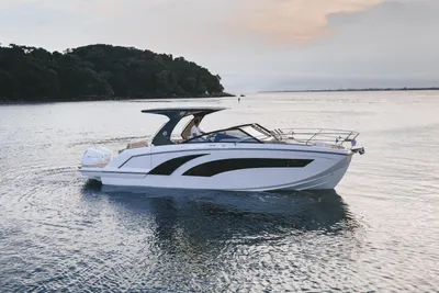Hanover 347 White & Black Edition