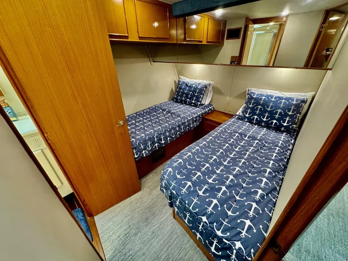 Floridita Yacht Photos Pics 1997 Post 50 Convertible- FLORIDITA- Guest Stateroom