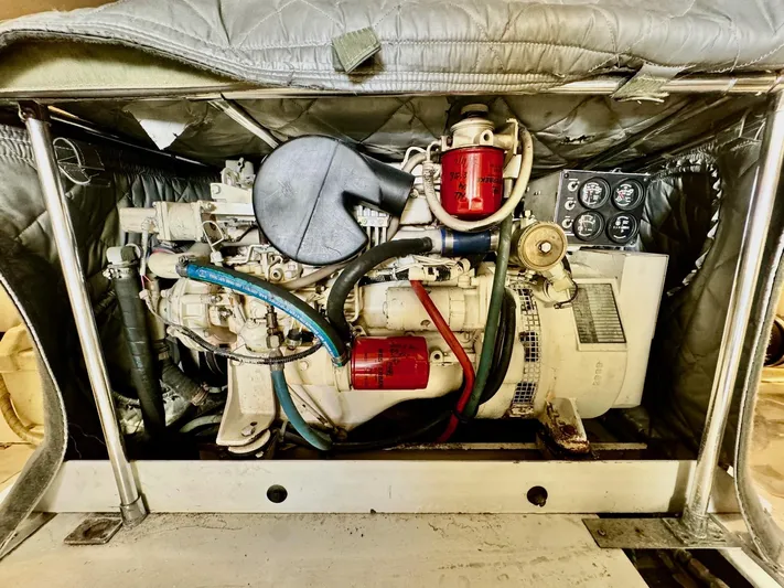 Floridita Yacht Photos Pics 1997 Post 50 Convertible- FLORIDITA- Engine Room