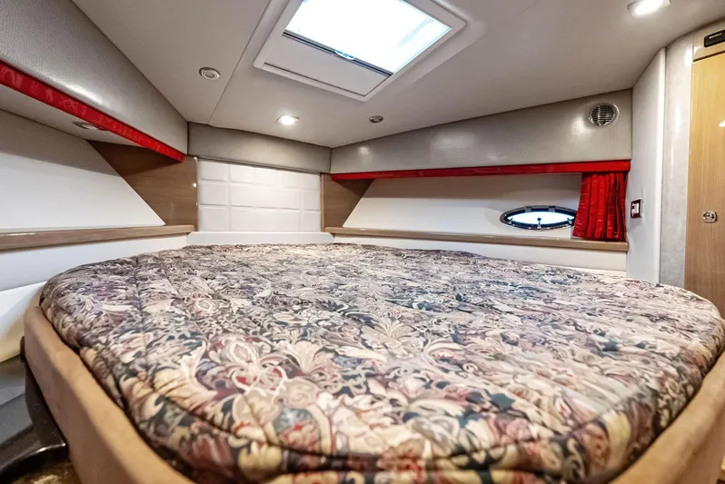 Moderation Yacht Photos Pics 