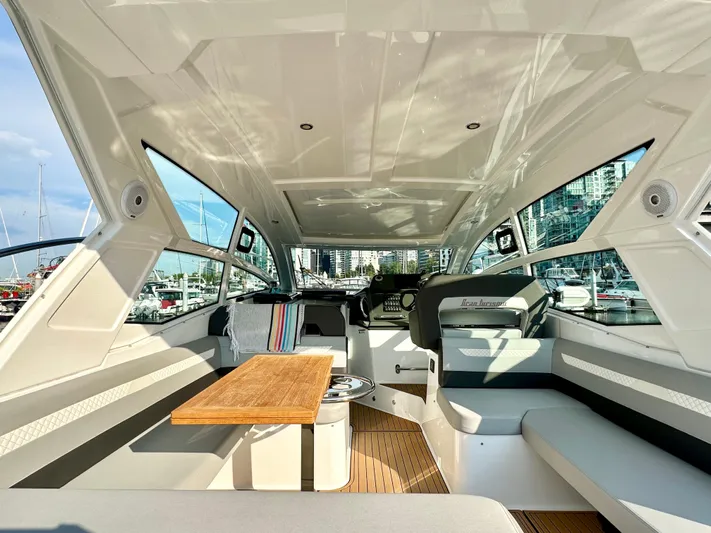 Wine Knot Yacht Photos Pics 