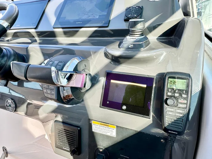 Wine Knot Yacht Photos Pics 